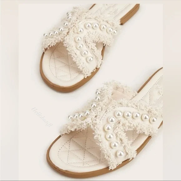 Pearl Beading Embellished Slide Sandals - Picture 4 of 6